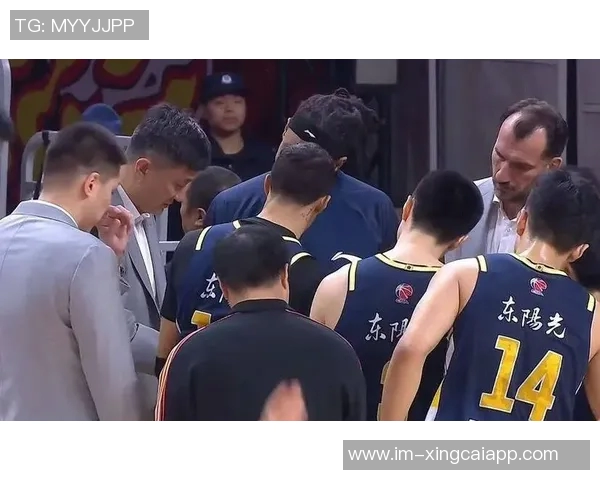 奎因全能表现助力球队15投7中斩获21分11篮板3助攻1抢断1盖帽三分球命中率高效 奎因全能表现助力球队15投7中斩获21分11篮板3助攻1抢断1盖帽三分球命中率高效